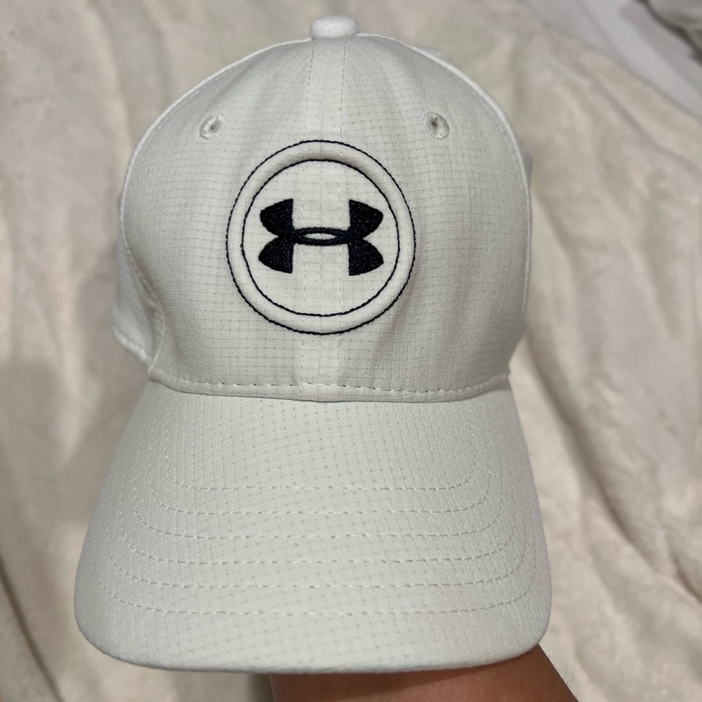 Under Armour White Hat Youth (Small/Medium)